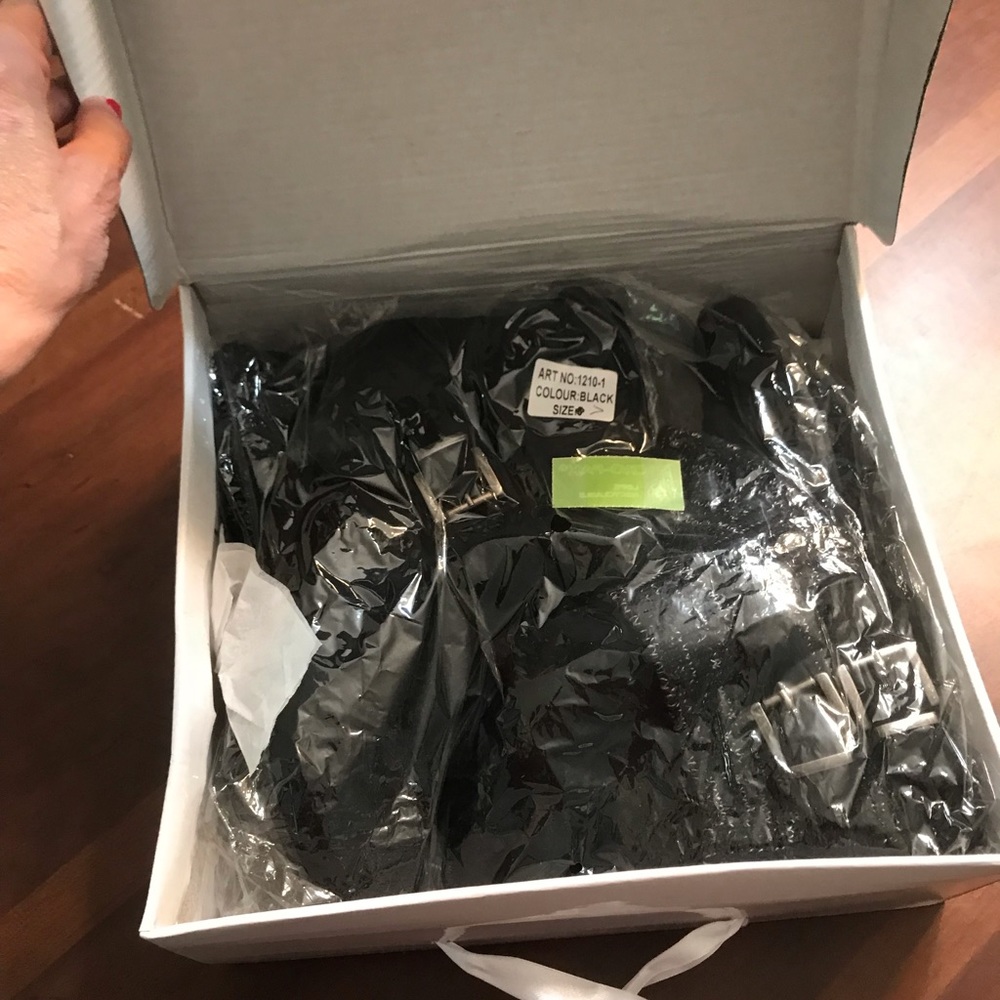 Anna Boots - image 2